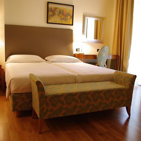 Dependance Lipa Hotel Basovizza Bagian luar foto