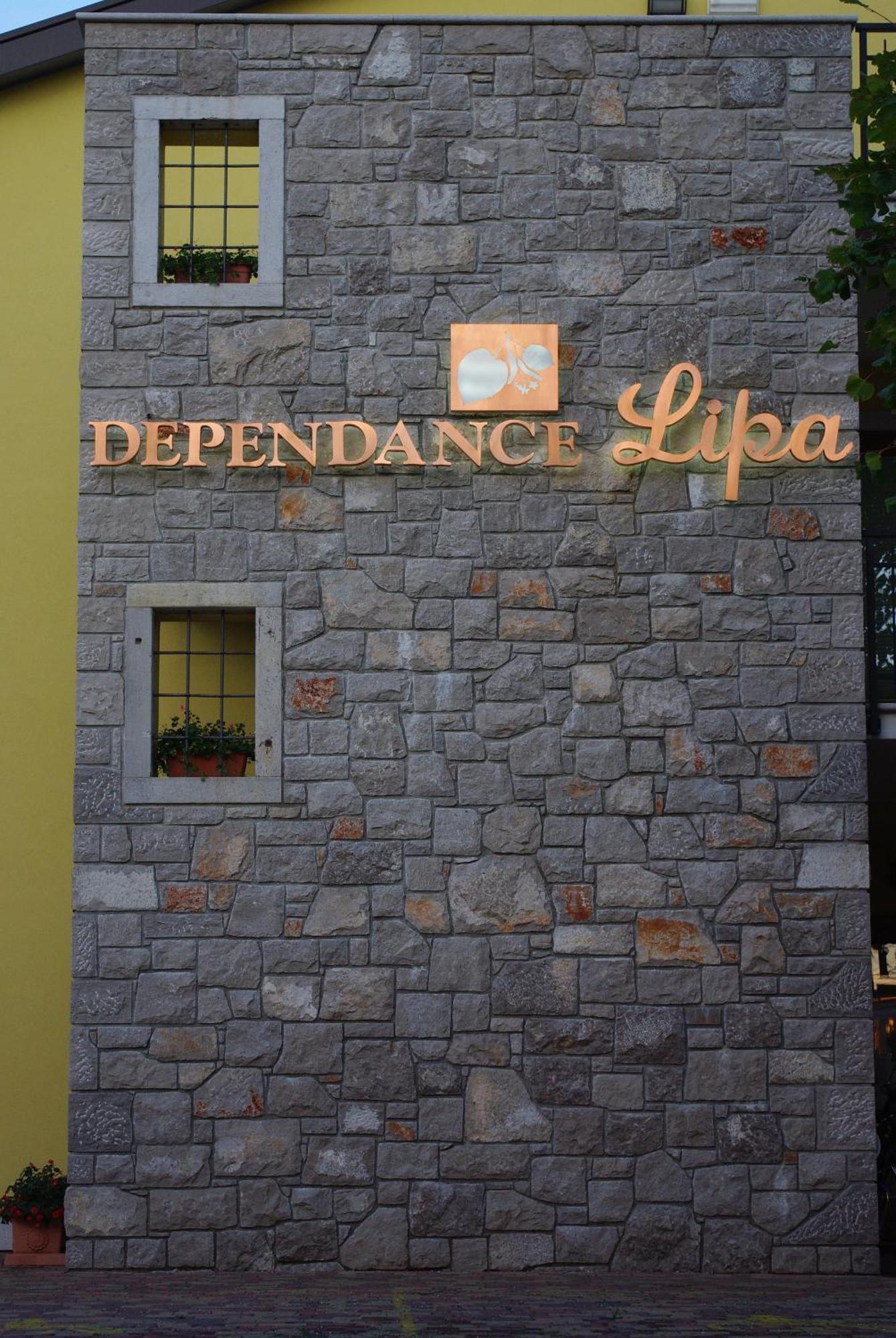 Dependance Lipa Hotel Basovizza Bagian luar foto