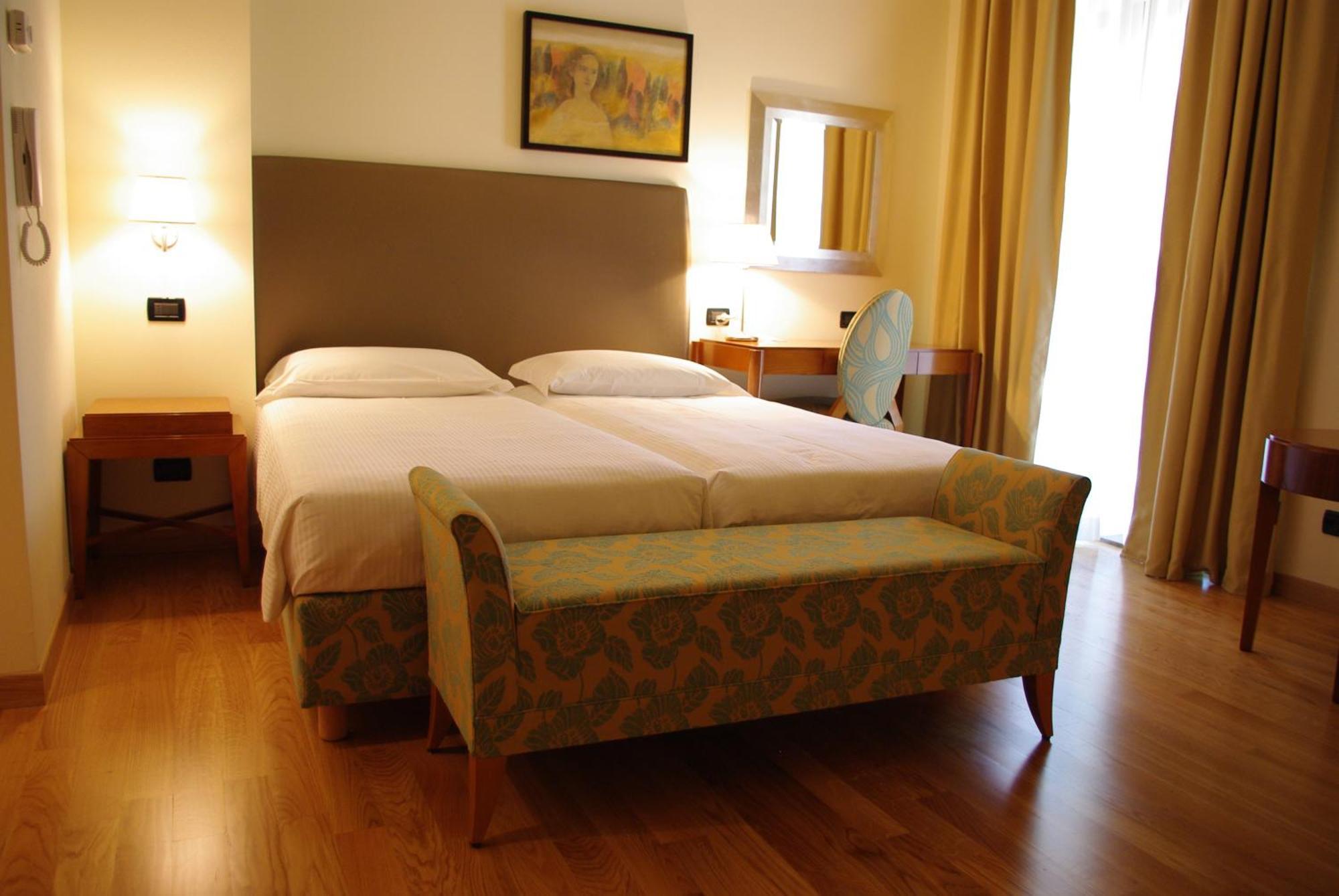 Dependance Lipa Hotel Basovizza Bagian luar foto